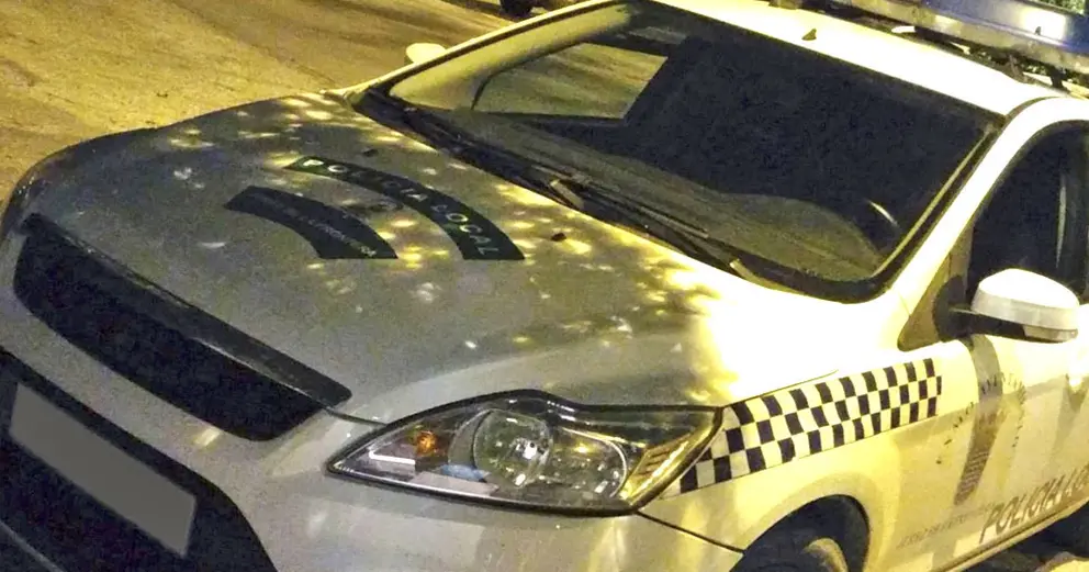 Un coche de la Polic&iacute;a Local en Jerez