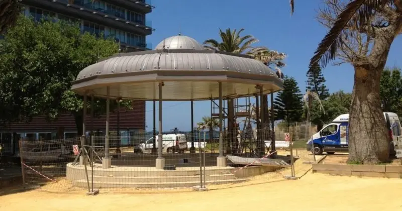 El templete del Parque Genov&eacute;s.