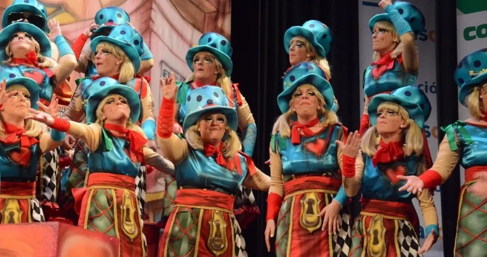 El coro de Luc&iacute;a Pardo