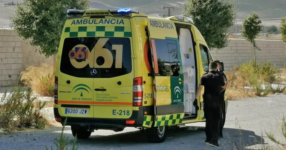 Una ambulancia actuando durante un accidente