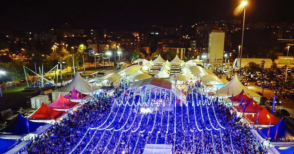30-08-2013 Santander
javier gurruchaga y la orquesta mondragon
festival intercultural de santander  
Fotos: Juan Manuel Serrano Arce