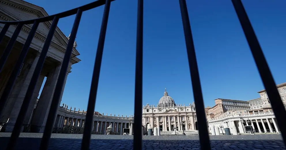 A general view of empty Saint Peter's Square, after a decree orders for the whole of Italy to be on lockdown in an unprecedented clampdown aimed at beating the coronavirus, as seen from Rome, Italy, March 10, 2020. REUTERS/Guglielmo Mangiapane