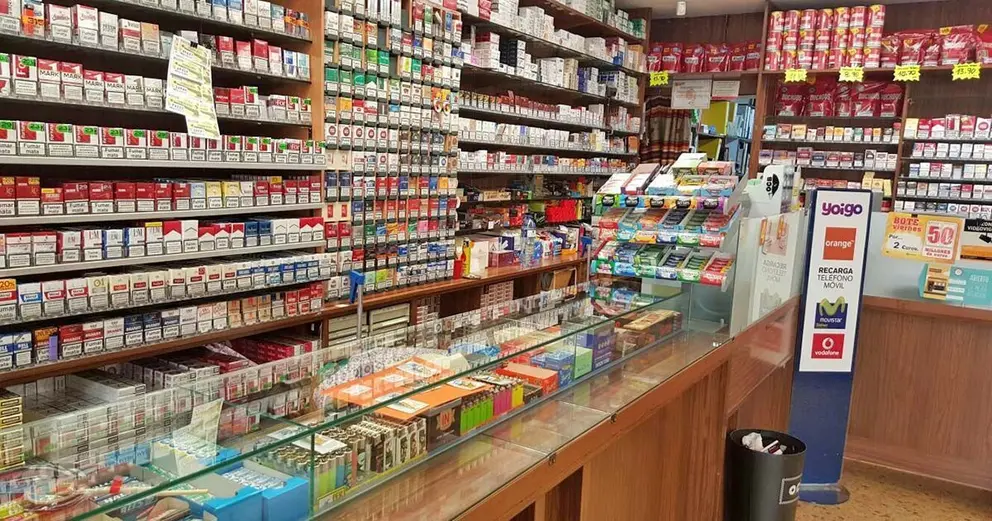 Un estanco en una foto de archivo