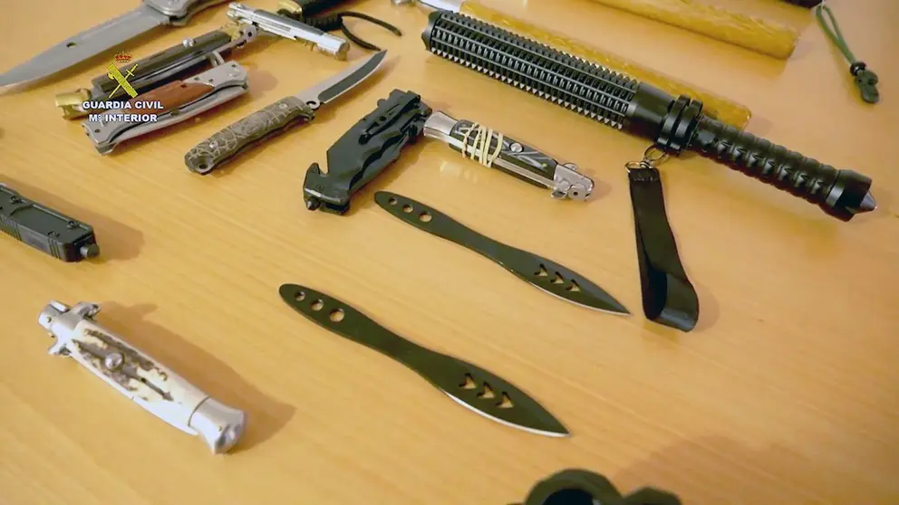 Armas ilegales en internet.