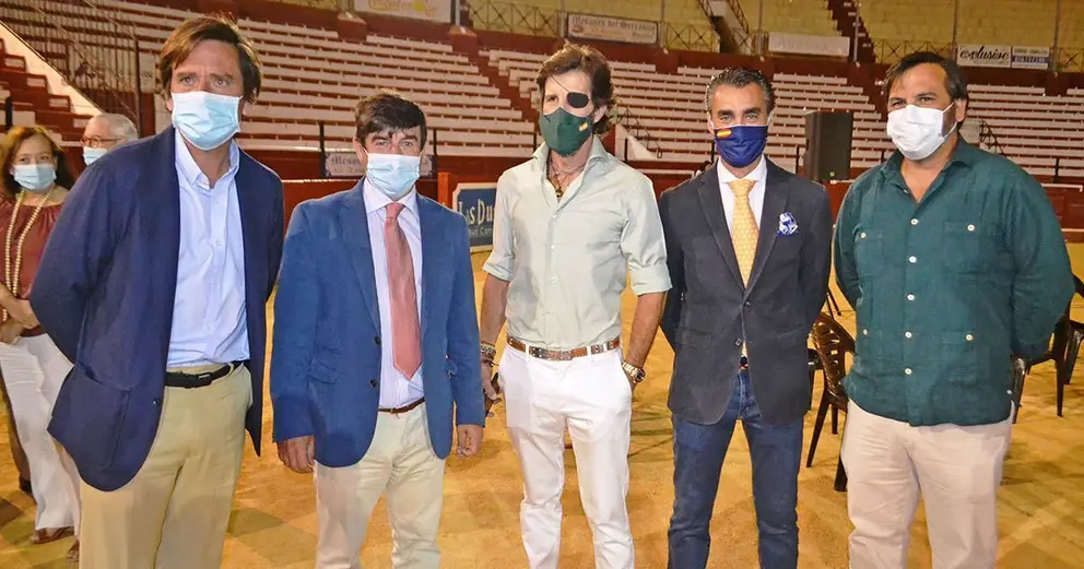 D&aacute;vila Miura, Padilla y Garc&iacute;a Perla