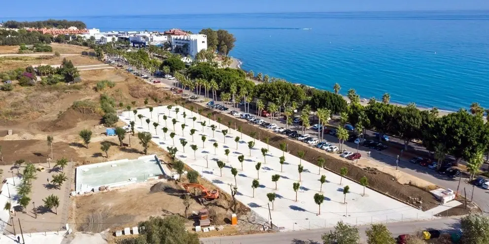 23/09/2020 M&aacute;laga.- El Ayuntamiento de Estepona inicia la obra de la segunda pista deportiva en La Cala.

El Ayuntamiento del municipio malague&ntilde;o de Estepona (M&aacute;laga) ha informado de que han comenzado las obras de la segunda pista deportiva que se va a construir en la zona de La Cala. Los trabajos de esta instalaci&oacute;n, donde se podr&aacute; practicar f&uacute;tbol sala y baloncesto, est&aacute;n siendo ejecutados por la empresa local Multiservicios Pazos y estar&aacute;n finalizados dentro de un mes.

POLITICA ANDALUC&Iacute;A ESPA&Ntilde;A EUROPA M&Aacute;LAGA
PICASA
