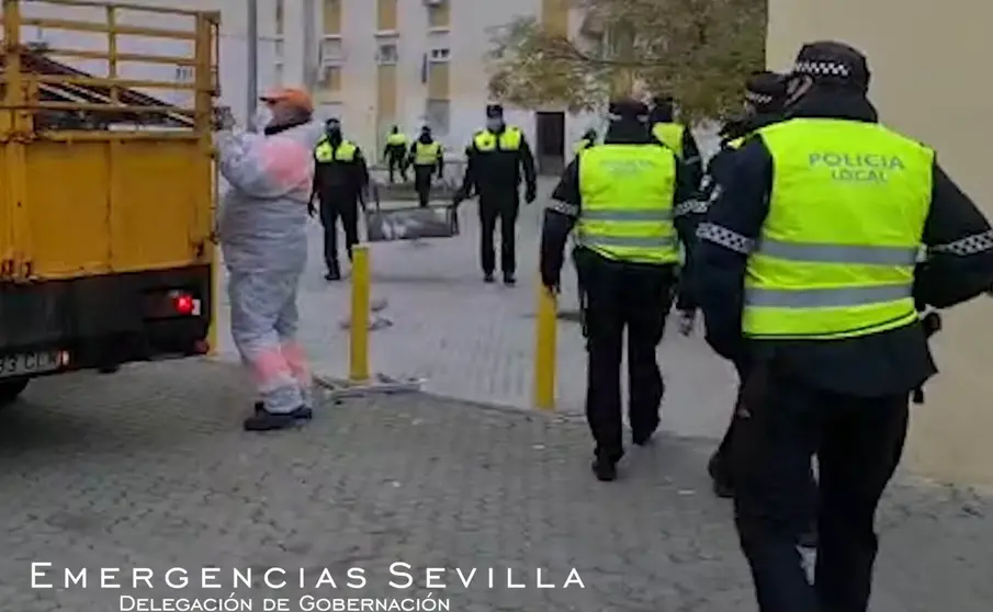 Polic&iacute;a Local de Sevilla