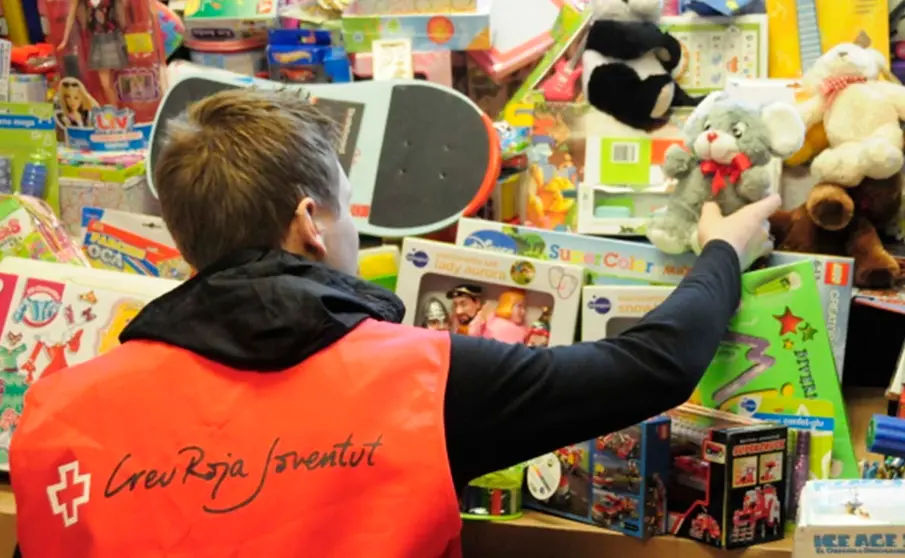 Cruz Roja recogiendo juguetes para ni&ntilde;os y ni&ntilde;as en situaci&oacute;n de vulnerabilidad