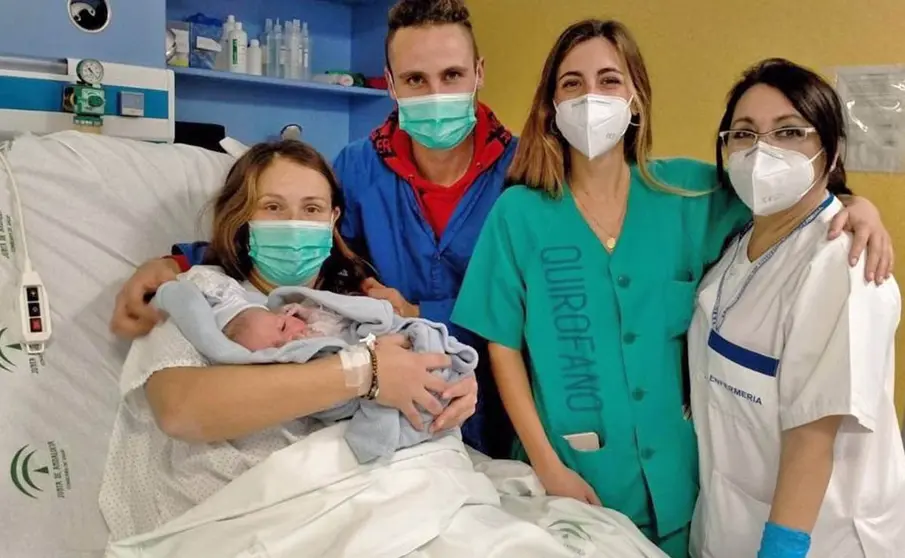 Chiara Luna, el primer beb&eacute; andaluz de 2021, nace en el Materno Infantil de M&aacute;laga a las 00,00 horas. | JUNTA DE ANDALUC&Iacute;A