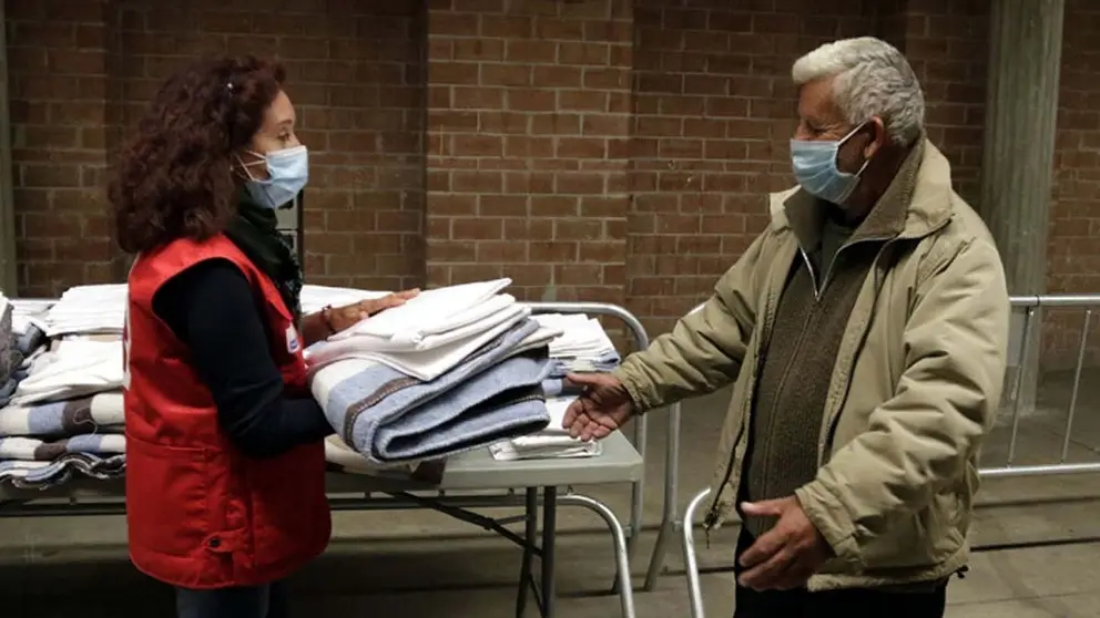 Cruz Roja ayuda a los m&aacute;s afectados por los terremotos en Granada