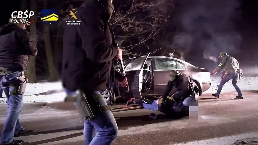 26/01/2021 Operaci&oacute;n conjunta entre la Guardia Civil y la Polic&iacute;a de Polonia que han desarticulado la organizaci&oacute;n m&aacute;s activa de tr&aacute;fico de marihuana en Europa
SOCIEDAD ESPA&Ntilde;A EUROPA ANDALUC&Iacute;A ESPA&Ntilde;A EUROPA ANDALUC&Iacute;A M&Aacute;LAGA
GUARDIA CIVIL