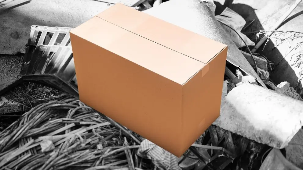 Abandona al beb&eacute; en una caja de cart&oacute;n