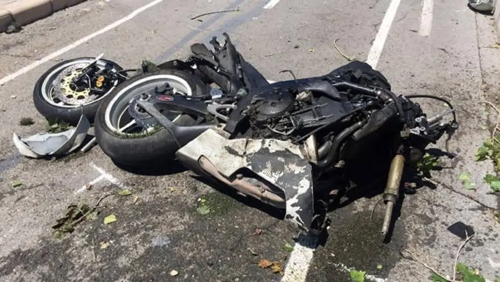 Un motorista ha muerto en un brutal accidente