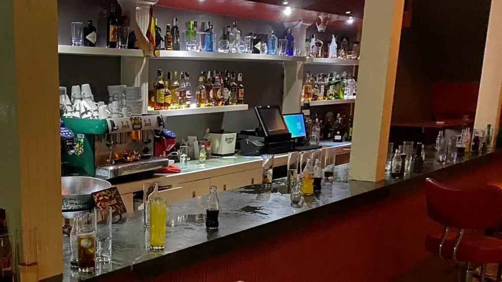 Fiesta ilegal pub Ja&eacute;n