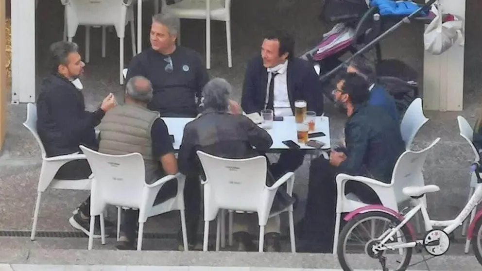 Kichi, alcalde de C&aacute;diz, incumpliendo las medidas anticovid