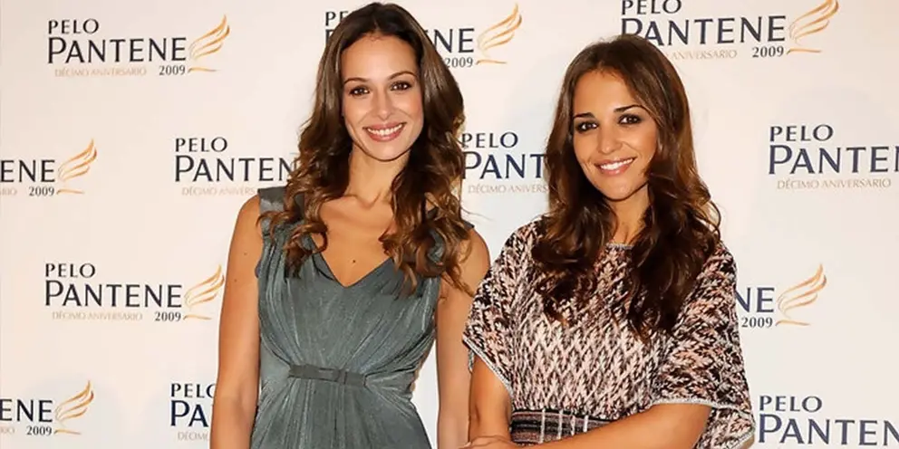 Eva Gonz&aacute;lez y Paula Echevarr&iacute;a