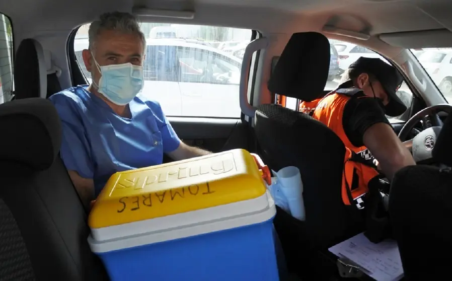 Vacunaci&oacute;n de cuidadores de grandes dependientes