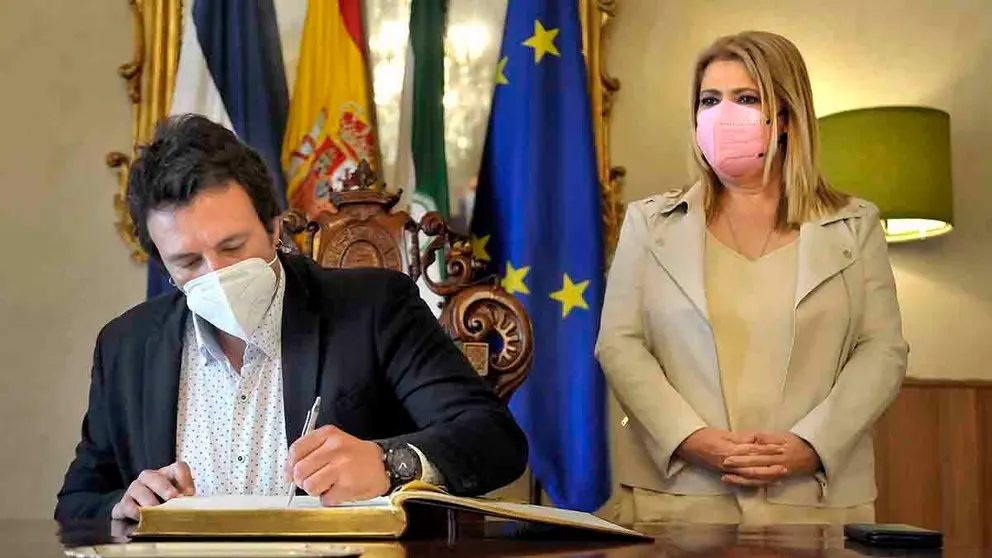 Mamen S&aacute;nchez y Jos&eacute; Mar&iacute;a Gonz&aacute;lez 'Kichi