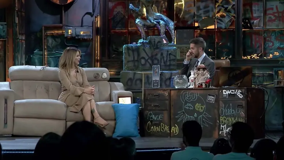 Juana Acosta y David Broncano en La Resistencia