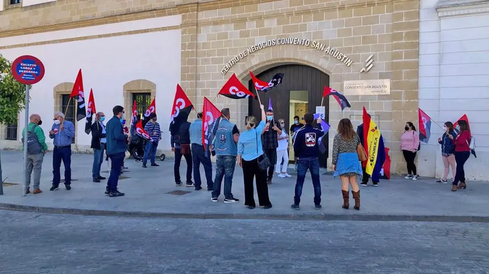 CGT en sus protestas contra CLECE en Jerez