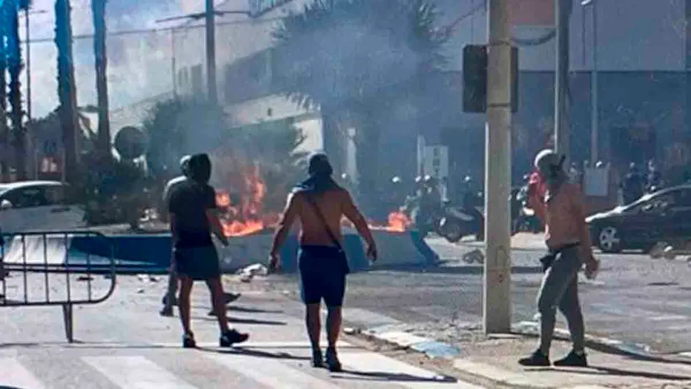 Disturbios en La L&iacute;nea tras el fallecimiento de dos narcos