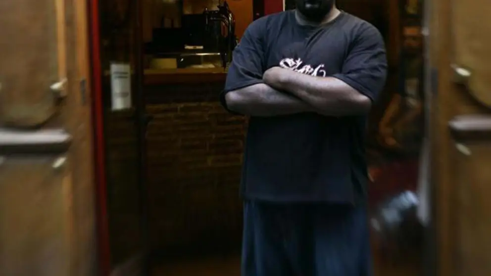 Agreden y roban a un portero de un local en Ja&eacute;n