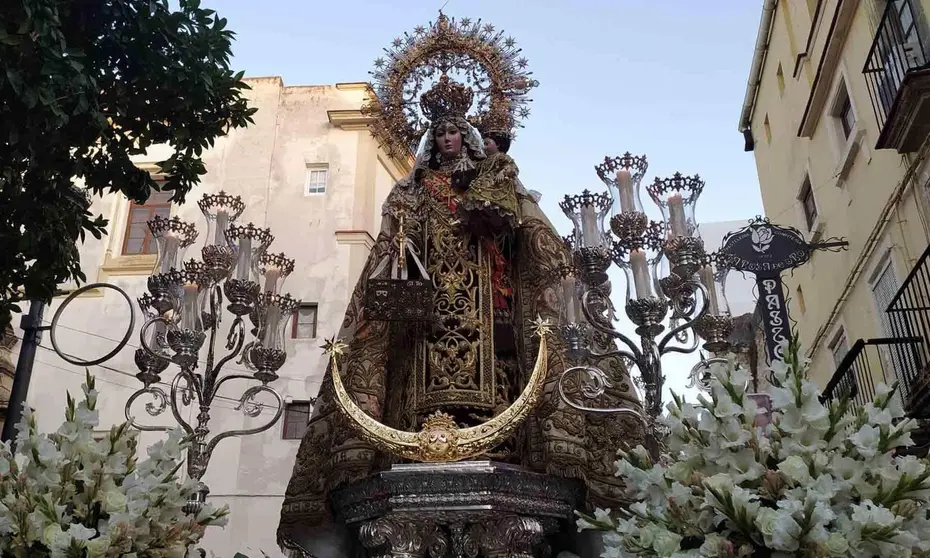 Procesi&oacute;n de la Virgen del Carmen en Jerez