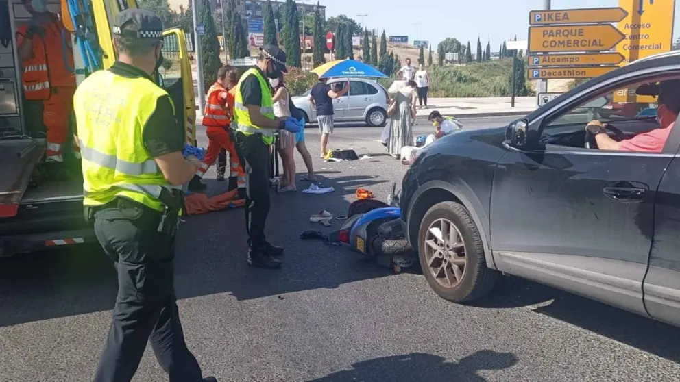 Madre e hija heridas tras ser arrolladas por un coche a la entrada de &Aacute;rea Sur en Jerez