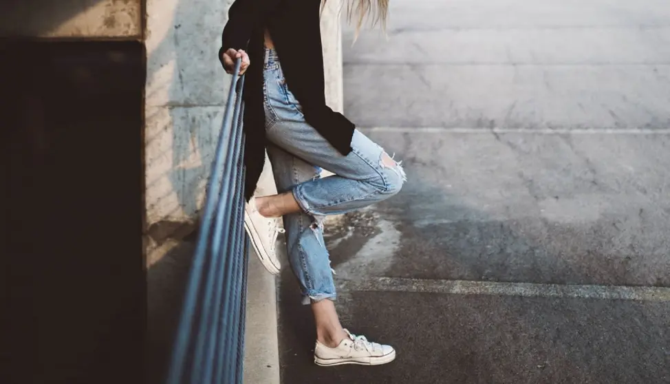 Una menor ha sido asesinada por llevar vaqueros