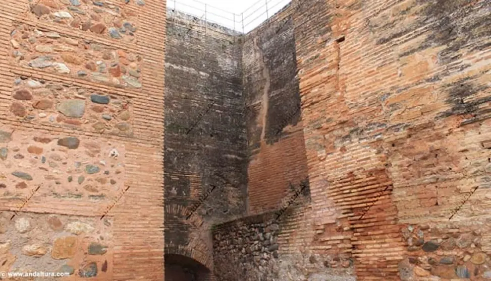 La Torre del Adarguero de La Alhambra