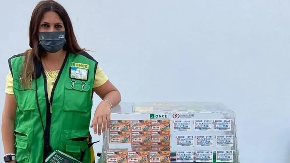 La vendedora de la ONCE Mar&iacute;a Salda&ntilde;a ha repartido un gran premio en Chiclana