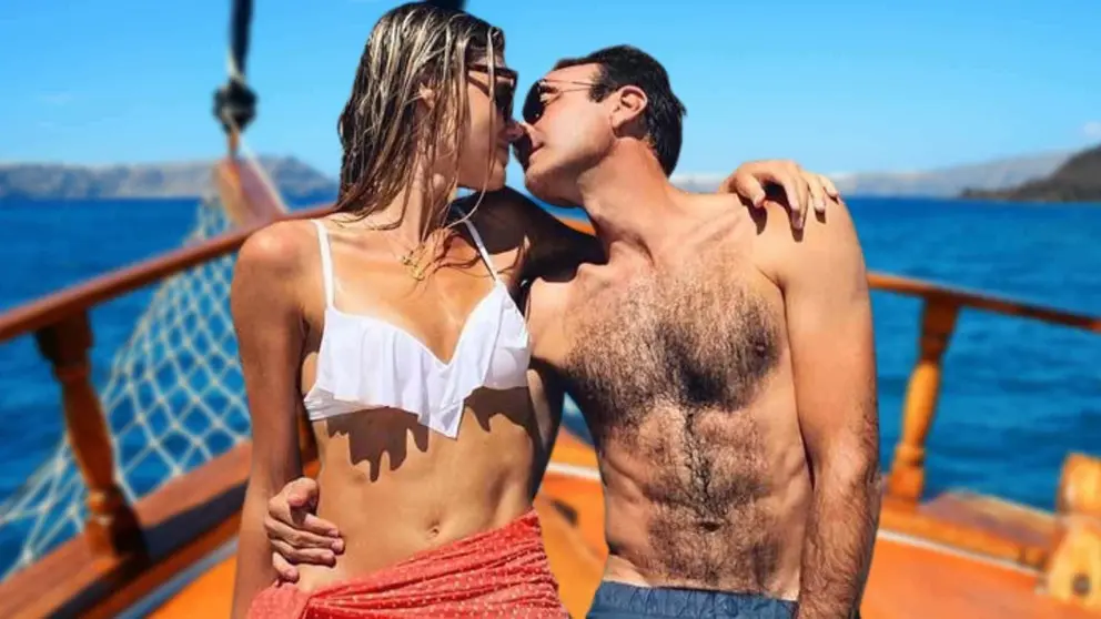 A lo Titanic: Enrique Ponce rescata a Ana Soria de una ca&iacute;da al mar en barco