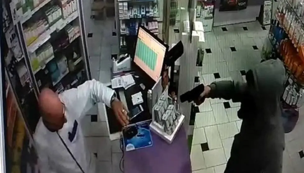 Un hombre ha atracado una farmacia en Sevilla