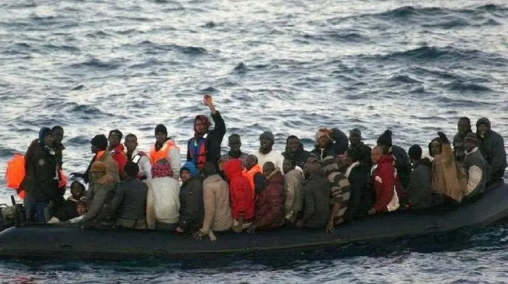 Inmigrantes a la deriva en la costa de Almer&iacute;a