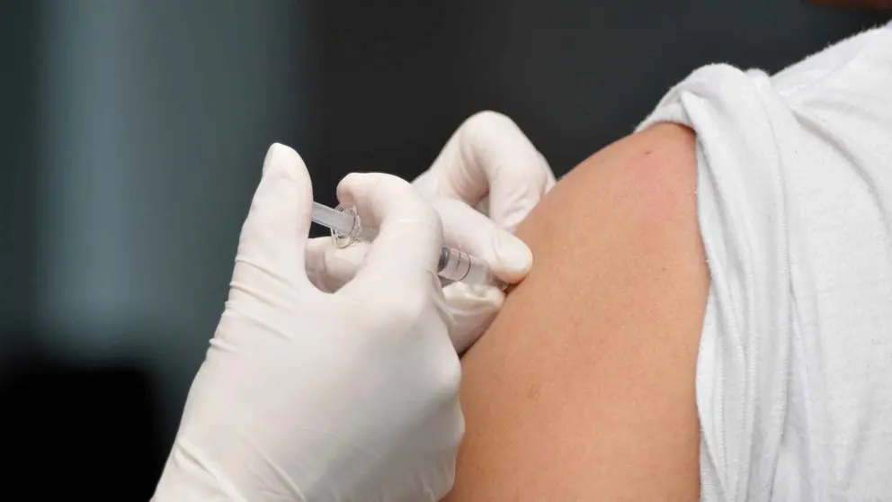 La OMS responde sobre si la vacuna Covid-19 afecta a la fertilidad de mujeres y hombres