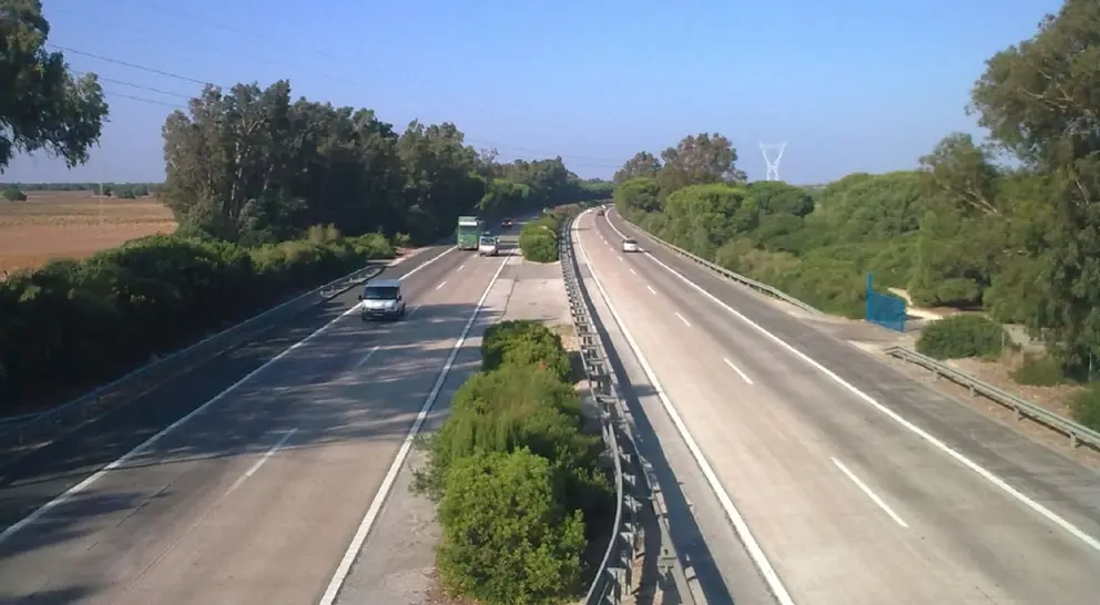 La autopista que une Sevilla y C&aacute;diz