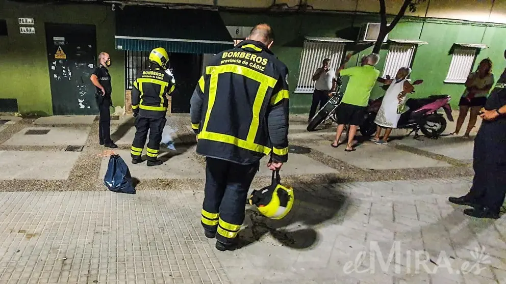 Desalojan un bloque en Jerez por escape de gas y resulta ser esmalte de u&ntilde;as
