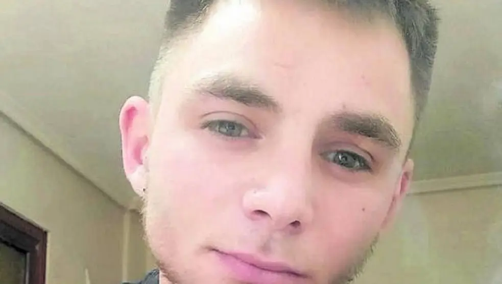 &Aacute;lex, el joven agredido en Amorebieta