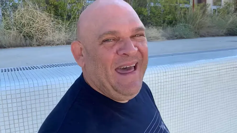 El Comandante Lara se va de vacaciones al tranquilo Hotel Palace Chernobyl