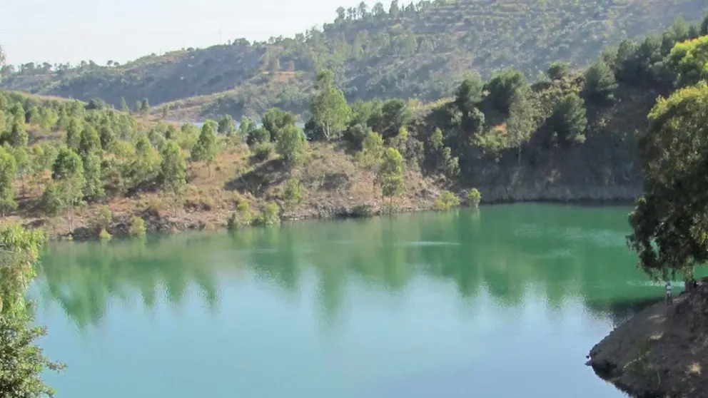 Cae un ni&ntilde;o de 14 a&ntilde;os al pantano del Agujero de M&aacute;laga