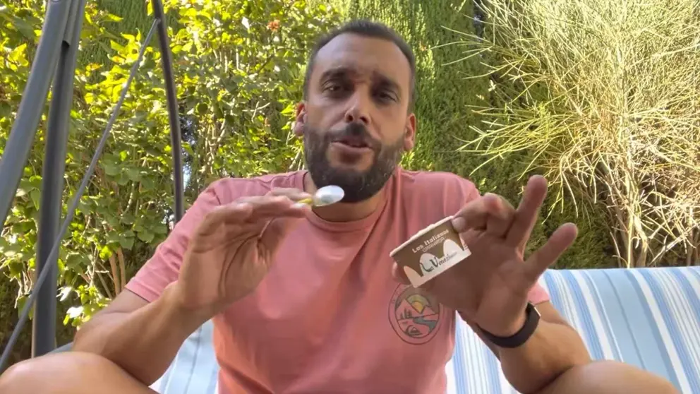 La incre&iacute;ble dieta de Spiriman para ganarle al c&aacute;ncer: Helado de "Los Italianos" de Granada