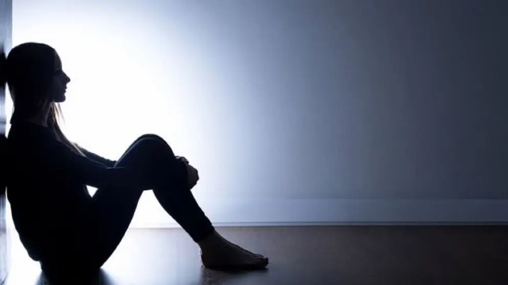 Una mujer ha sido castigada a quedarse sin poder entrar en su casa