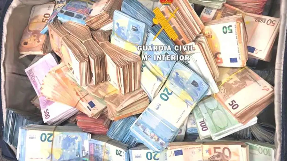 Casi 3,5 millones de euros lavados en C&aacute;diz gracias a sus abuelos, padres, hermanos, pareja y cu&ntilde;ados