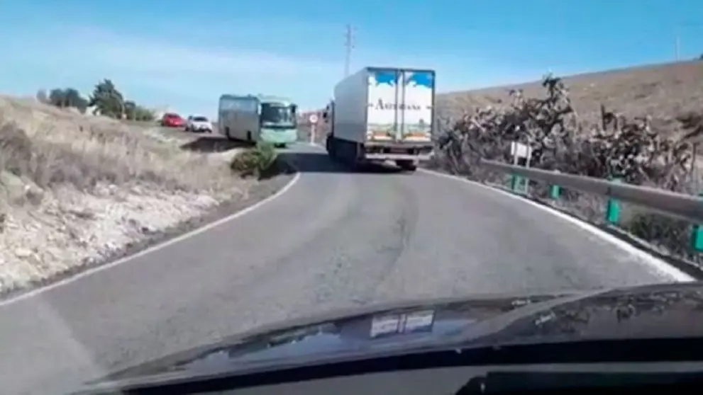 La carretera entre Medina y Paterna