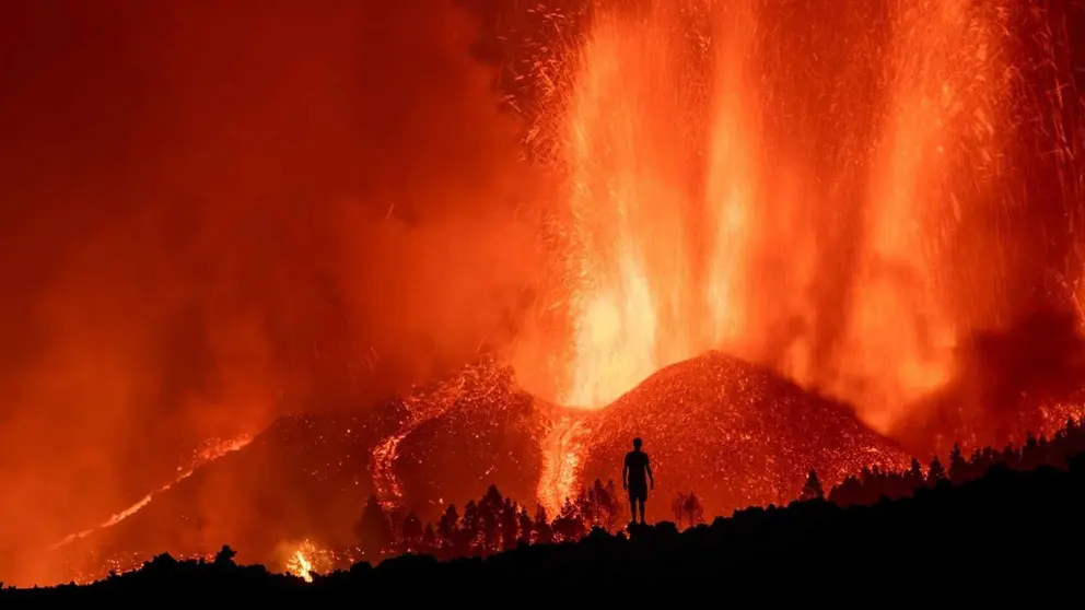 Cuatro terremotos atemorizan a la poblaci&oacute;n de La Palma en plena erupci&oacute;n volc&aacute;nica