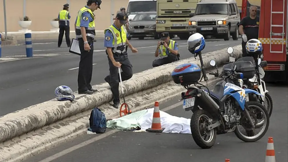 Muere un motorista tras chocar contra un coche en Armilla