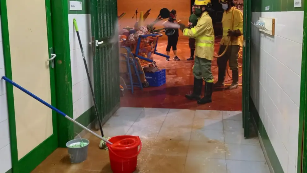 La Junta de Andaluc&iacute;a visita los colegios de Lepe, Cartaya e Isla Cristina afectados por la DANA