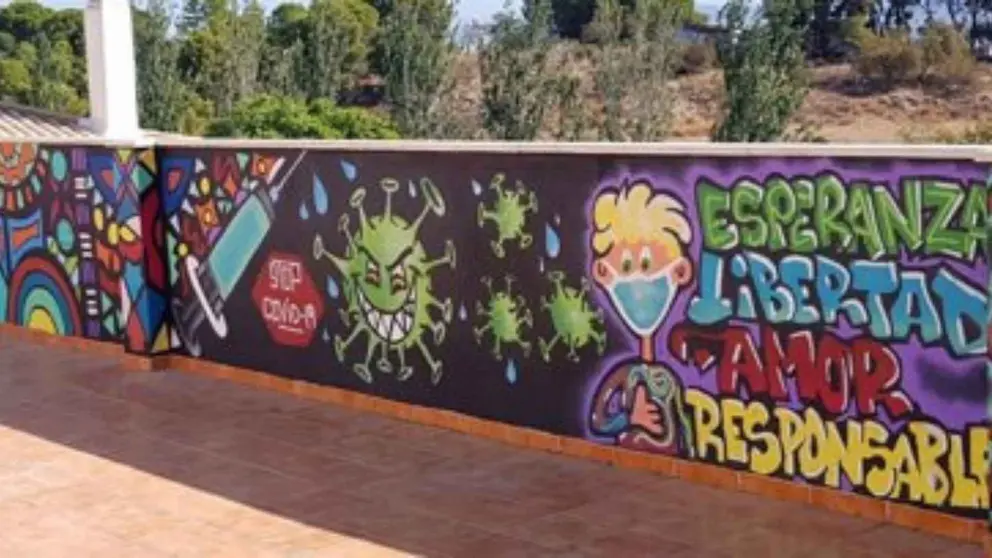 Muro centro de salud Alhaur&iacute;n de la Torre