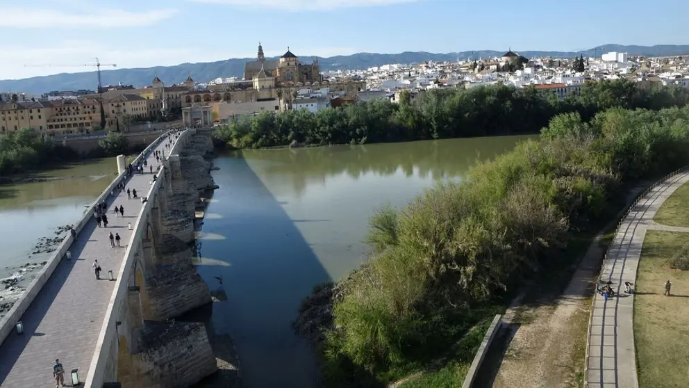 El r&iacute;o Guadalquivir, a su paso por C&oacute;rdoba