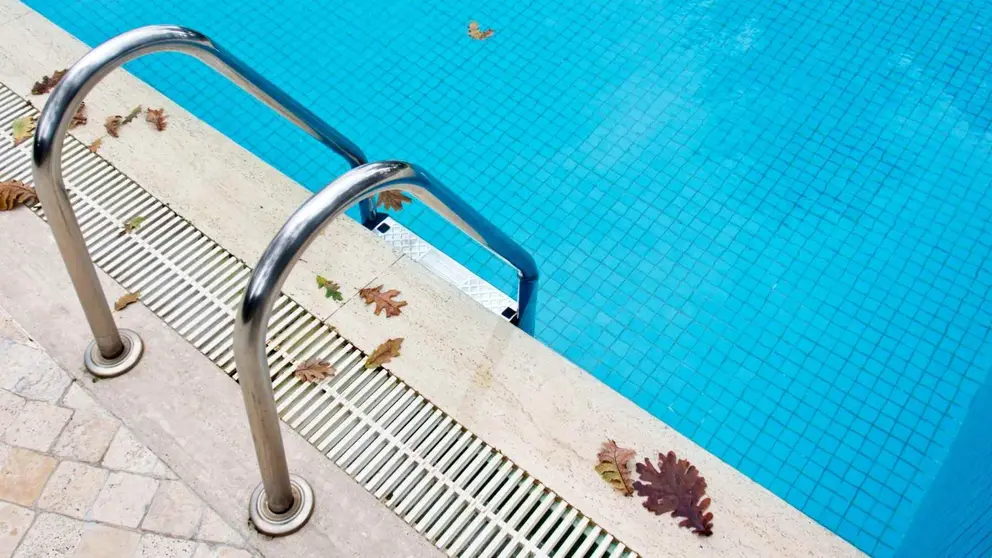 Muere un joven ahogado en una piscina en Marbella